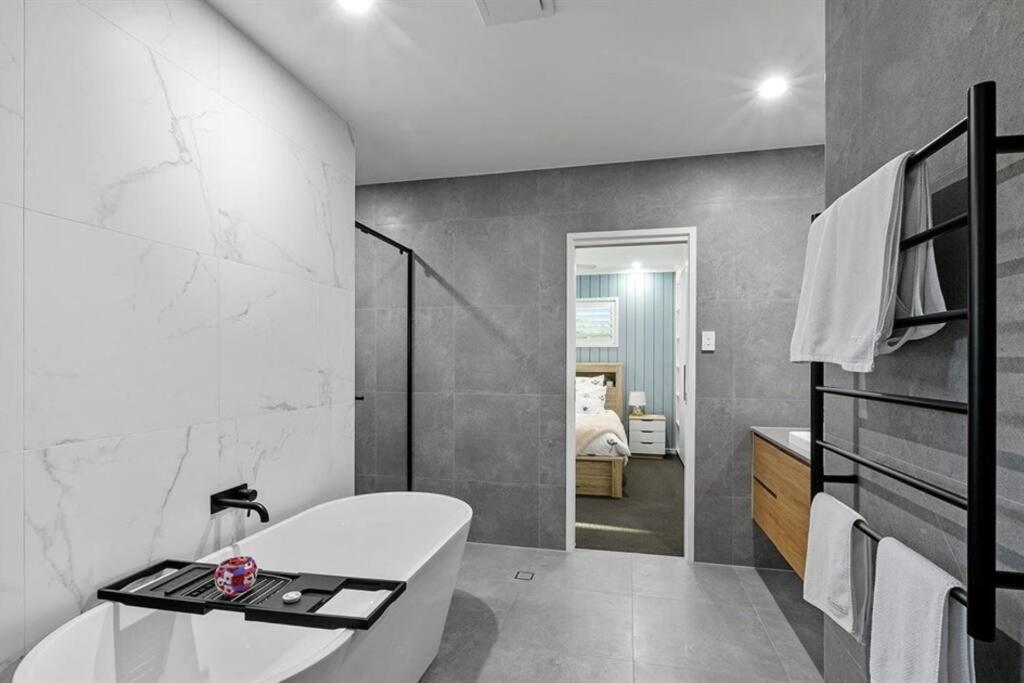 Beachside Buddina Luxury Family House 5 Bedrooms 外观 照片